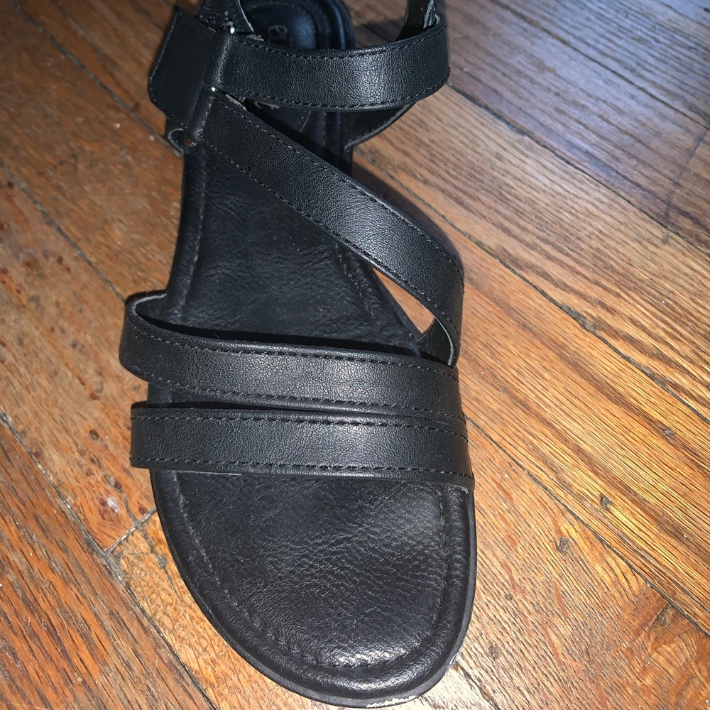 Black sandals